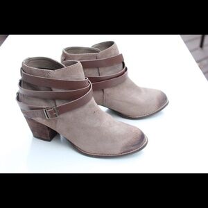 DV dolce vita ankle boots